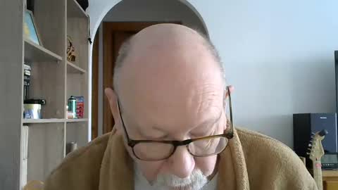  Papi  online show from December 8, 2024, 11:35 am