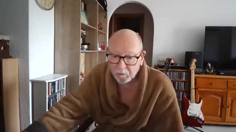  Papi  online show from February 19, 2025, 11:28 am