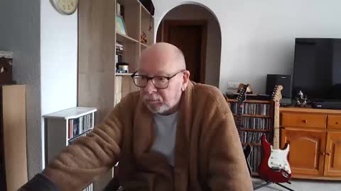  Papi  online show from February 20, 2025, 11:42 am