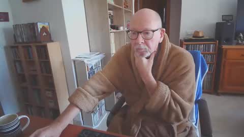  Papi  online show from November 10, 2025, 9:41 am