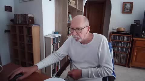  Papi  online show from April 25, 2026, 7:44 am