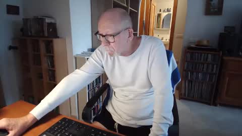 Papi  online show from May 3, 2026, 8:09 am