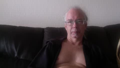 Snapshot of 808dred chatting on February 7, 2025, 8:42 pm 808dred online show from February 7, 2025, 8:42 pm