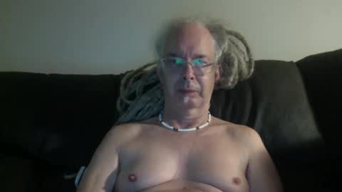 Snapshot of 808dred chatting on April 1, 2026, 9:32 am 808dred online show from April 1, 2026, 9:32 am