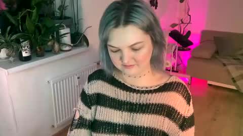 Snapshot of 80s_brat chatting on January 26, 2025, 5:13 am Ivy online show from January 26, 2025, 5:13 am