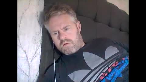 81jonnyx online show from December 7, 2024, 10:12 am