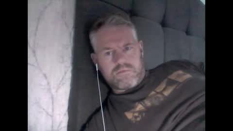 Snapshot of 81jonnyx chatting on October 11, 2025, 11:42 am 81jonnyx online show from October 11, 2025, 11:42 am