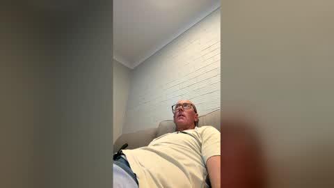 Snapshot of 82avareageguy chatting on May 20, 2026, 9:59 am 82avareageguy online show from May 20, 2026, 9:59 am