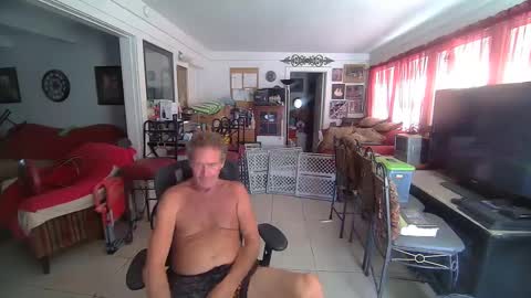 Snapshot of 86406stud chatting on September 25, 2025, 6:11 pm 86406stud online show from September 25, 2025, 6:11 pm