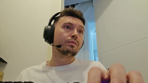 Snapshot of 8inchdude93 chatting on September 9, 2025, 10:26 am 8inchdude93 online show from September 9, 2025, 10:26 am