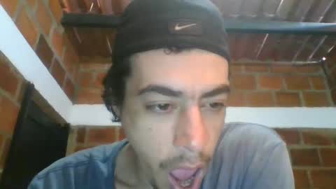 8inchescol online show from January 18, 2025, 2:02 pm