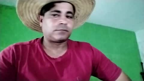 9vinhocamshow online show from February 5, 2025, 6:15 pm