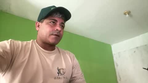 9vinhocamshow online show from April 28, 2026, 11:37 am