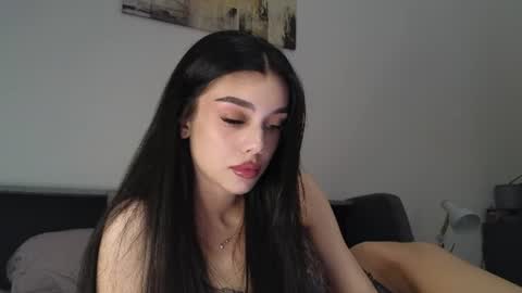 Snapshot of 9west chatting on July 1, 2026, 2:18 pm KARINA online show from July 1, 2026, 2:18 pm