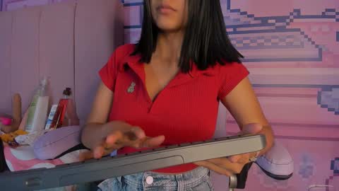 Alice  online show from October 15, 2025, 2:33 am