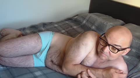 God Zeus online show from May 8, 2026, 5:13 am