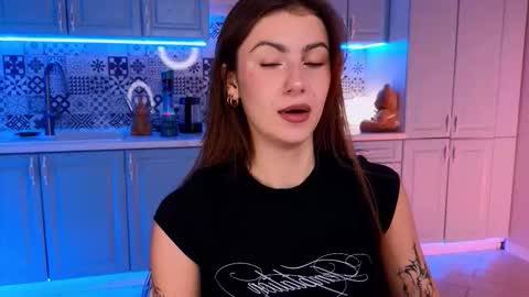 Snapshot of _a_n_n_y_ chatting on October 9, 2025, 9:13 pm Willow online show from October 9, 2025, 9:13 pm