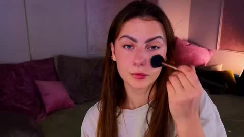 Snapshot of _a_n_n_y_ chatting on October 20, 2025, 9:15 pm Willow online show from October 20, 2025, 9:15 pm