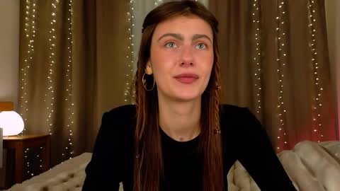 Snapshot of _a_n_n_y_ chatting on January 6, 2026, 9:29 pm Willow online show from January 6, 2026, 9:29 pm