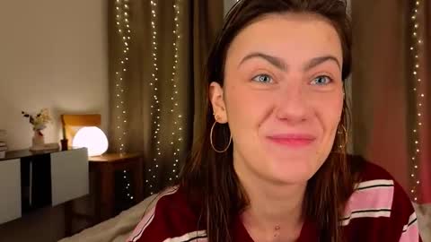 Snapshot of _a_n_n_y_ chatting on January 13, 2026, 9:42 pm Willow online show from January 13, 2026, 9:42 pm