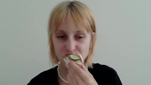 Abby online show from September 11, 2025, 8:25 am