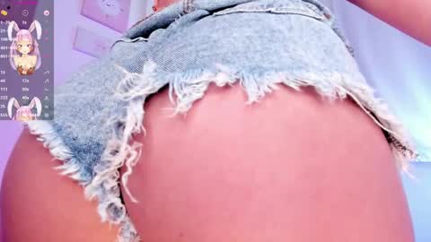 Snapshot of _abby_westt chatting on September 18, 2025, 3:30 am Sophia  online show from September 18, 2025, 3:30 am