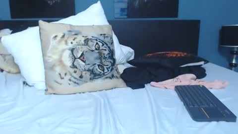 _abbyfoster_ online show from February 17, 2025, 7:26 am