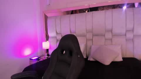 Snapshot of _abbymiller_ chatting on October 21, 2025, 12:06 pm Abbye Miller online show from October 21, 2025, 12:06 pm