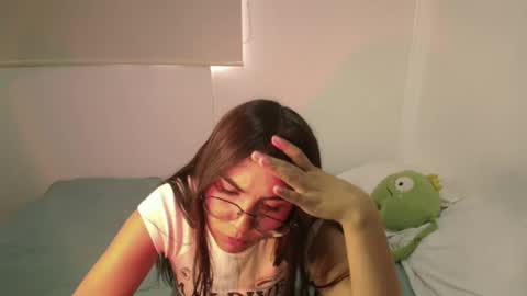 Snapshot of _abbyyyy_ chatting on April 8, 2026, 5:46 pm abby 3 online show from April 8, 2026, 5:46 pm