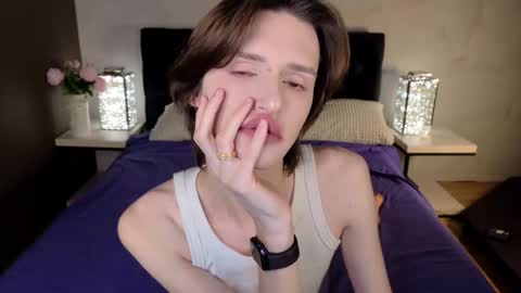 Snapshot of _adrian_the_one chatting on September 14, 2025, 8:30 pm adrian online show from September 14, 2025, 8:30 pm