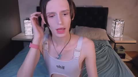 Snapshot of _adrian_the_one chatting on September 20, 2025, 5:19 am adrian online show from September 20, 2025, 5:19 am