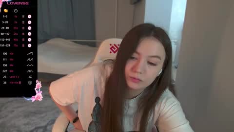 Emy online show from October 22, 2025, 6:35 am