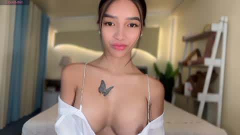 Snapshot of _agatha69_ chatting on November 7, 2025, 2:33 am agatha online show from November 7, 2025, 2:33 am