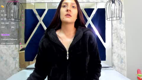 Snapshot of _alaia_collway_ chatting on December 9, 2024, 12:19 pm Alaia online show from December 9, 2024, 12:19 pm