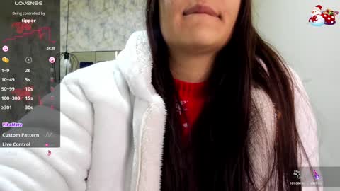 Snapshot of _alaia_collway_ chatting on December 12, 2024, 11:40 am Alaia online show from December 12, 2024, 11:40 am