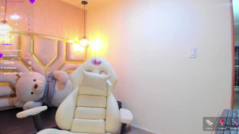 Snapshot of _alaia_collway_ chatting on December 27, 2024, 1:22 am Alaia online show from December 27, 2024, 1:22 am
