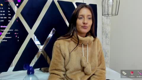 Snapshot of _alaia_collway_ chatting on December 27, 2024, 3:04 pm Alaia online show from December 27, 2024, 3:04 pm