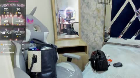 Snapshot of _alaia_collway_ chatting on January 4, 2025, 2:56 pm Alaia online show from January 4, 2025, 2:56 pm