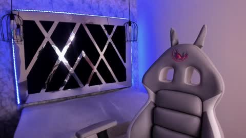 Snapshot of _alaia_collway_ chatting on January 30, 2025, 3:08 pm Alaia online show from January 30, 2025, 3:08 pm