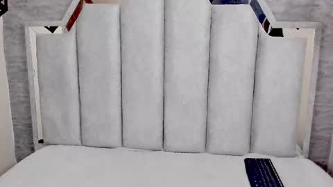 Snapshot of _alaia_collway_ chatting on February 18, 2025, 3:21 pm Alaia online show from February 18, 2025, 3:21 pm