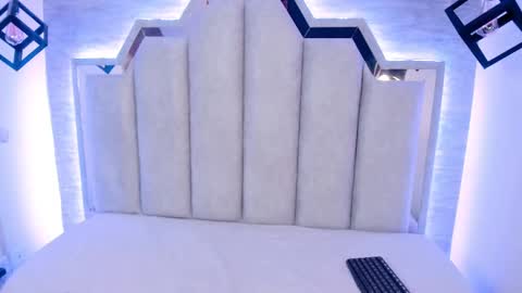 Snapshot of _alaia_collway_ chatting on February 26, 2025, 5:50 pm Alaia online show from February 26, 2025, 5:50 pm