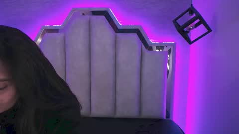 Snapshot of _alaia_collway_ chatting on March 1, 2025, 11:39 am Alaia online show from March 1, 2025, 11:39 am