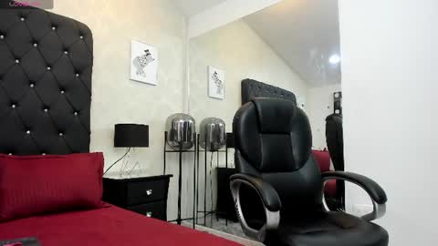 _alana_johnson online show from June 14, 2026, 12:29 pm