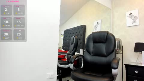 _alana_johnson online show from July 28, 2026, 12:12 pm