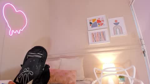 _aleja_x online show from October 1, 2025, 11:49 am