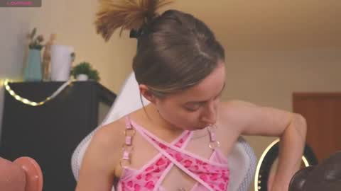 _alexa_gold_ online show from December 11, 2024, 11:41 am