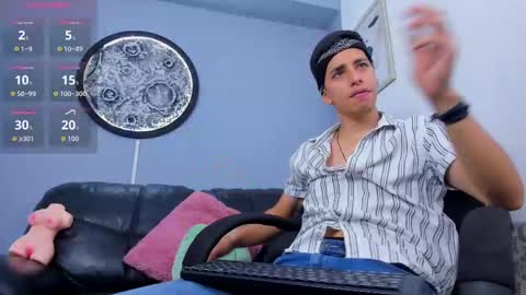 Snapshot of _alexander_gold chatting on September 15, 2025, 3:23 pm Alexander online show from September 15, 2025, 3:23 pm