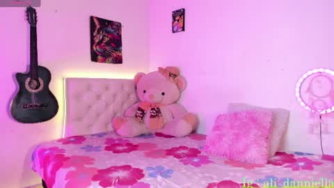 danniella    Indepeding Model  online show from July 27, 2026, 12:23 pm