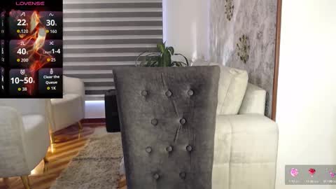 _alice_horny_ online show from October 15, 2025, 8:42 pm