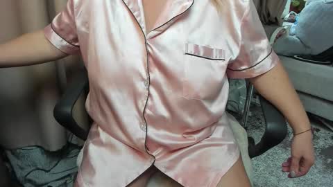 Snapshot of _alyssia_ chatting on September 18, 2025, 8:05 am lisa online show from September 18, 2025, 8:05 am